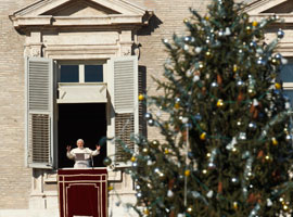 Pope Benedict XVI delivers his 2011 Christmas message. CNS Photo/Paul Haring.