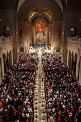 fortnight-freedom-closing-mass-2012-congregation-270v.jpg