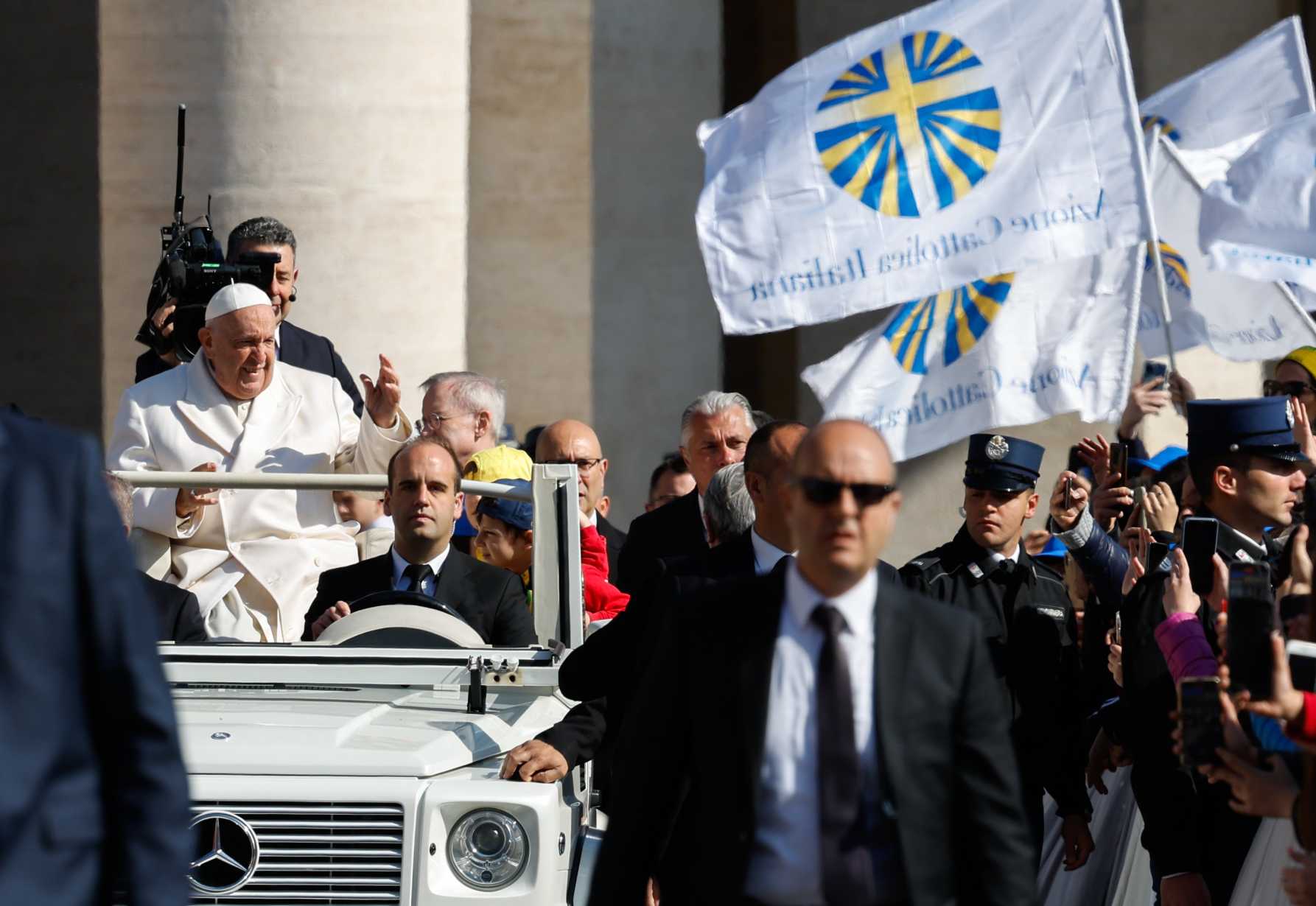 Pope asks lay Catholics to prepare for synod's 'prophetic' stage