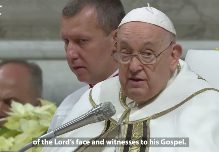 Pope: Epiphany is a call to put God at the center