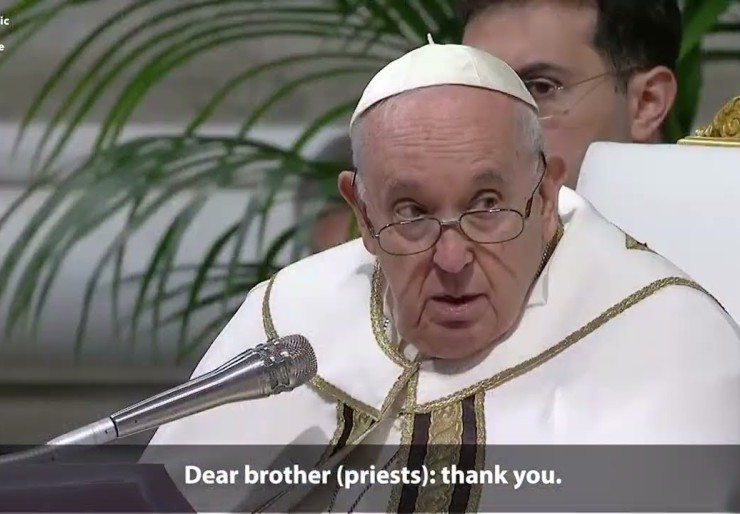 Pope thanks priests for their service