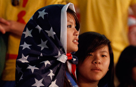 WYD 2011 - Young woman wrapped with U.S. flag