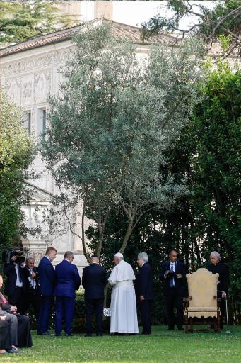 Pope with ambassadors in the Vatican Gardens