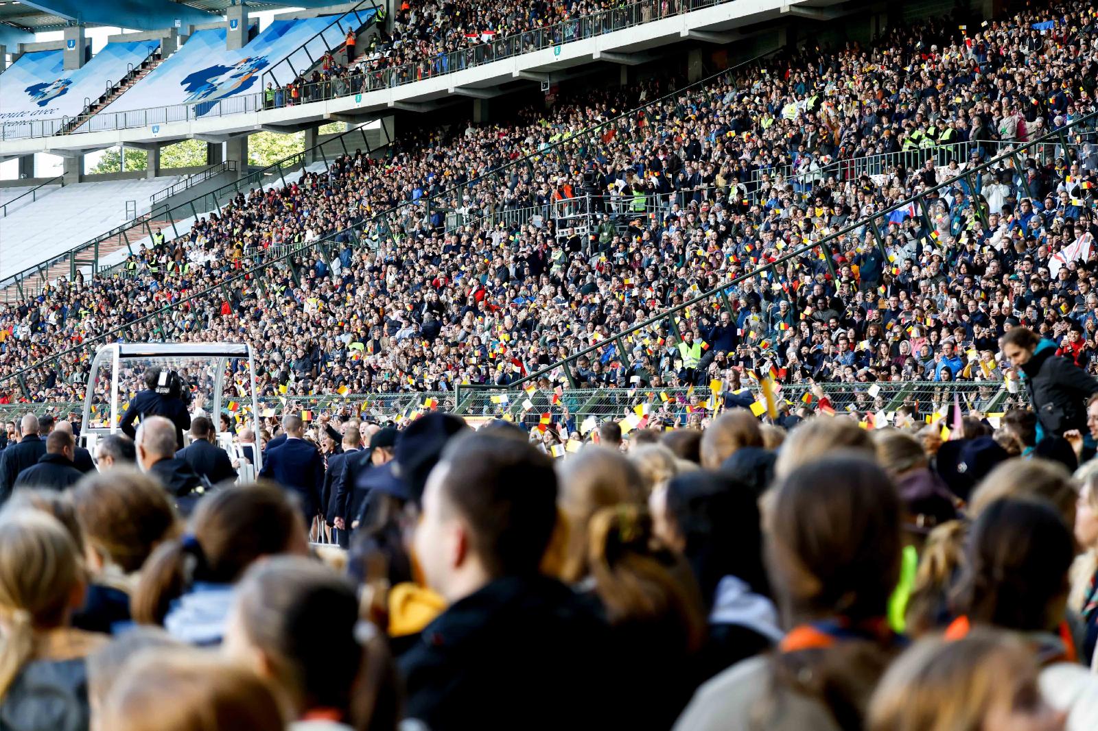 brussels crowd