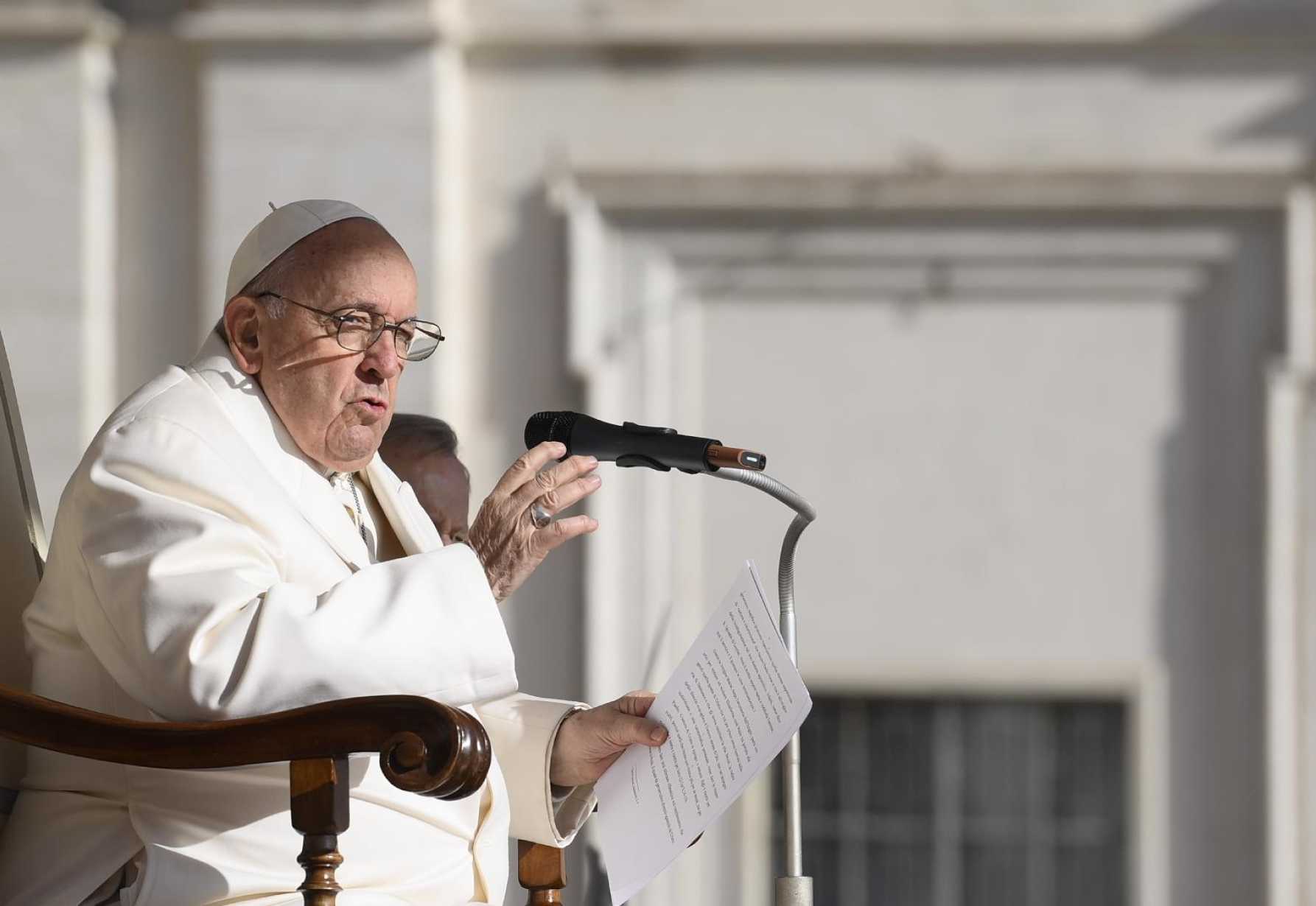 UPDATE: Pope hospitalized for respiratory infection, Vatican says