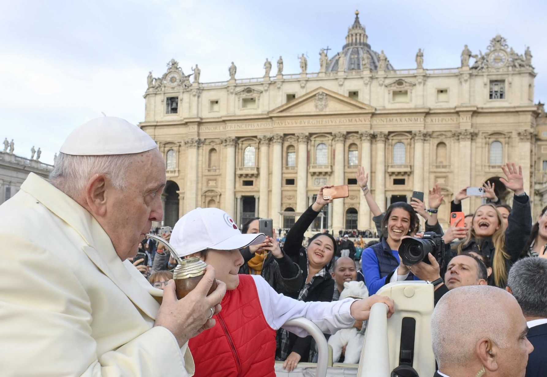 Holy Week is time for spring cleaning, including spiritually, pope says