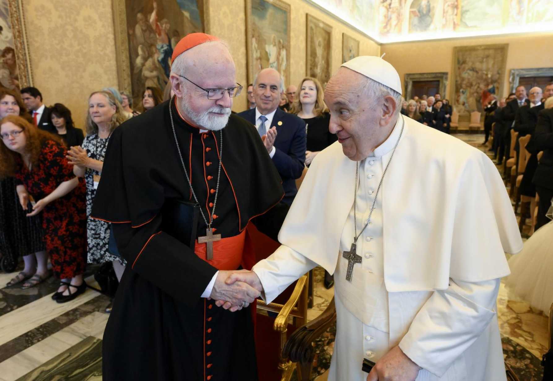 Pope asks Papal Foundation to work for church unity