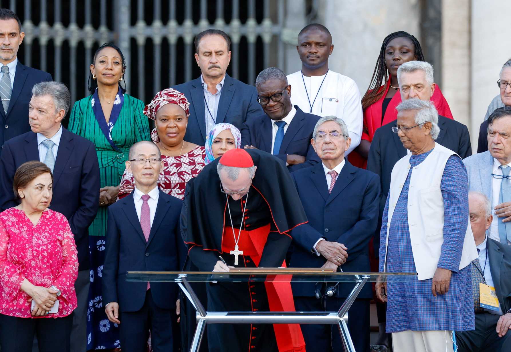 Pope to Nobel laureates, world: Fraternity is stronger than hatred