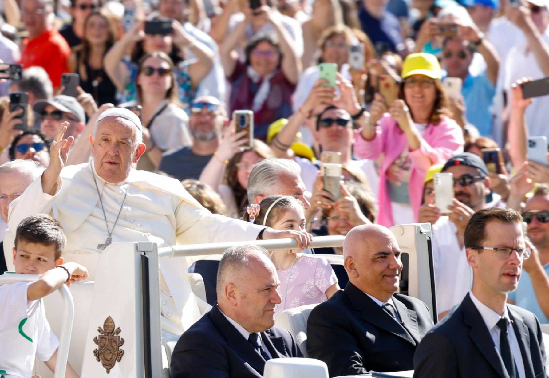 Pope preparing document on Sacred Heart of Jesus to renew church, world