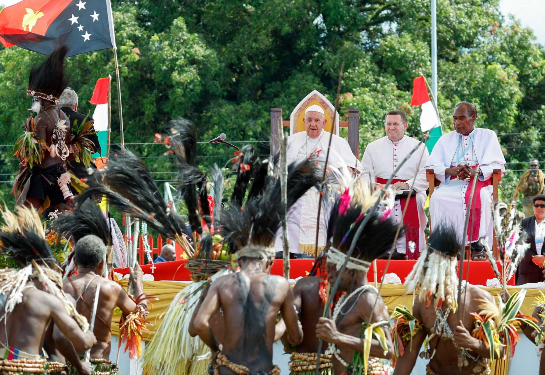 Pope in remote Pacific town: Match creation's beauty with beauty of love