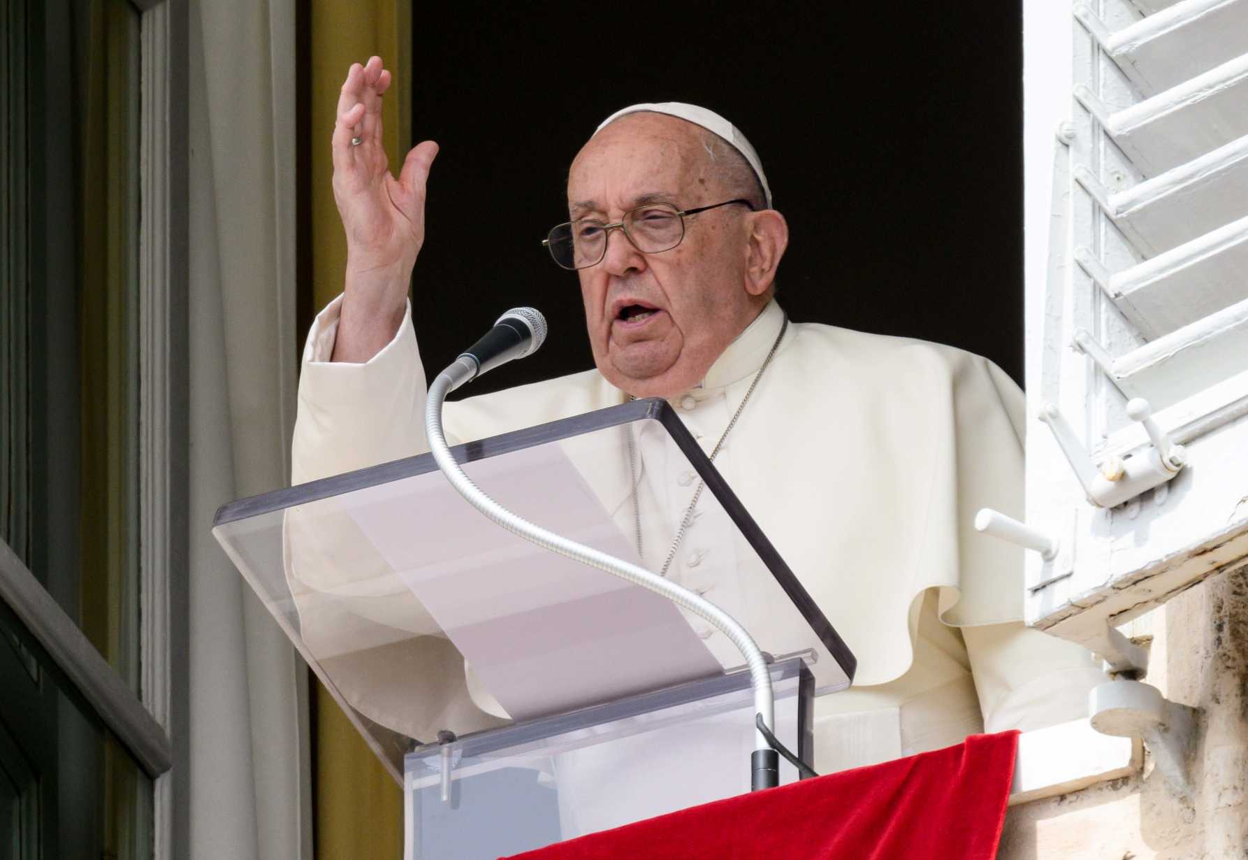 With trip planned, ailing pope cancels appointments to rest