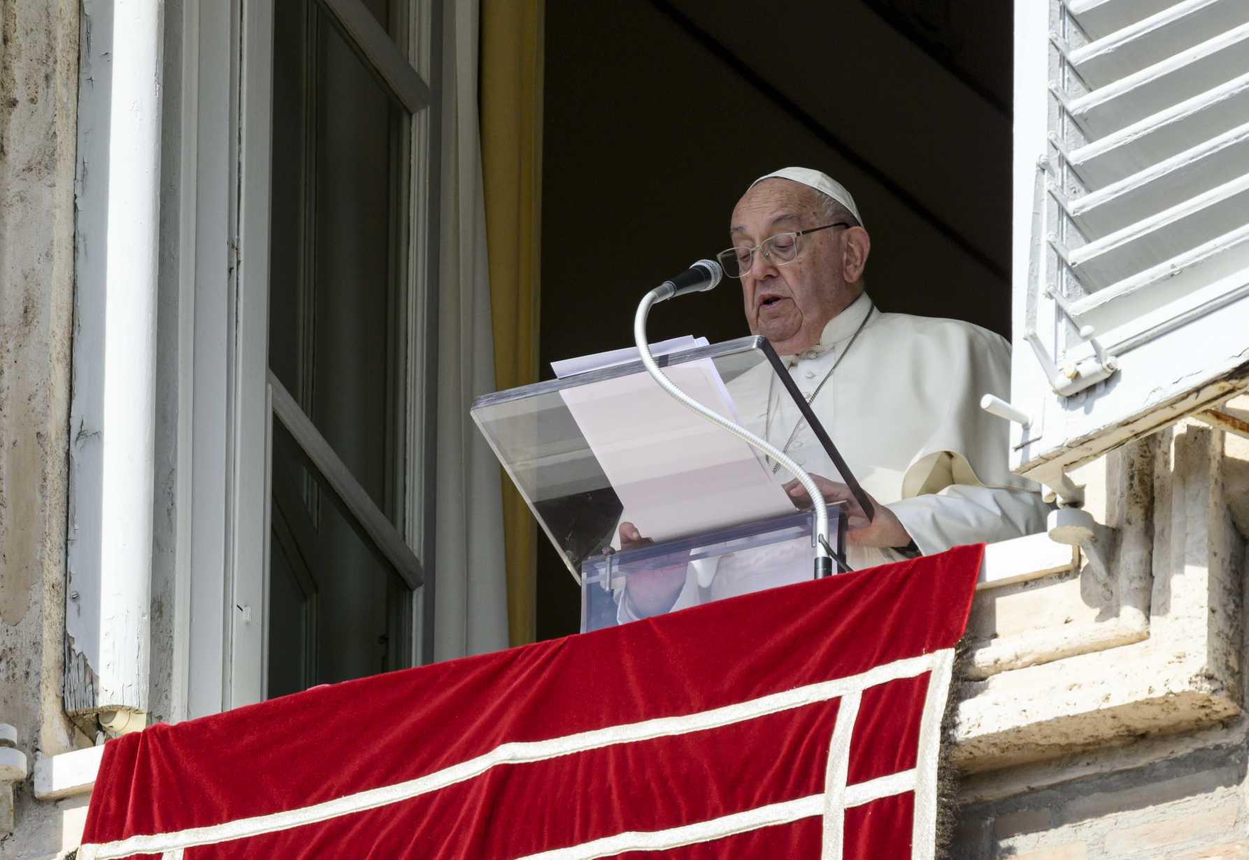 Pope announces he will create 21 new cardinals in December