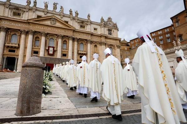 Bishops process to altar in St Peter's Square