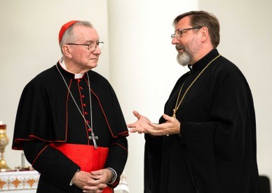 Cardinal visits Ukraine, conveys closeness of pope