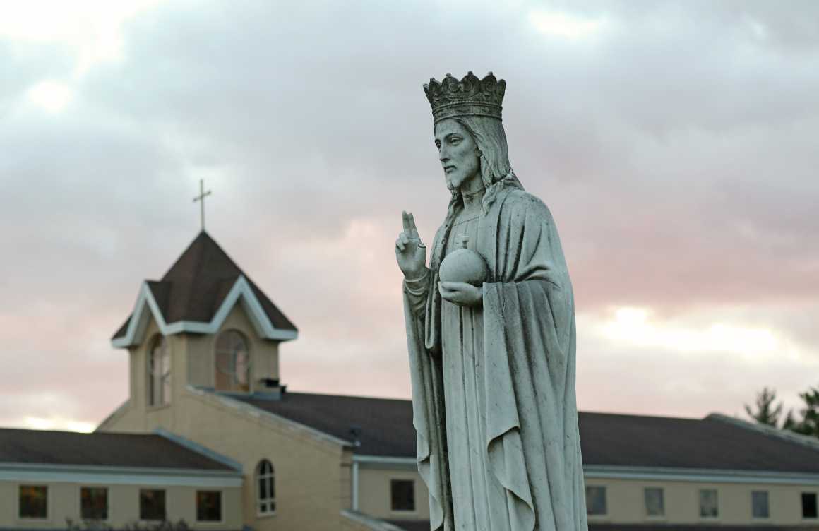 Novena to Christ the King Day 1  A Kingdom that is Not of This World -  Regnum Christi